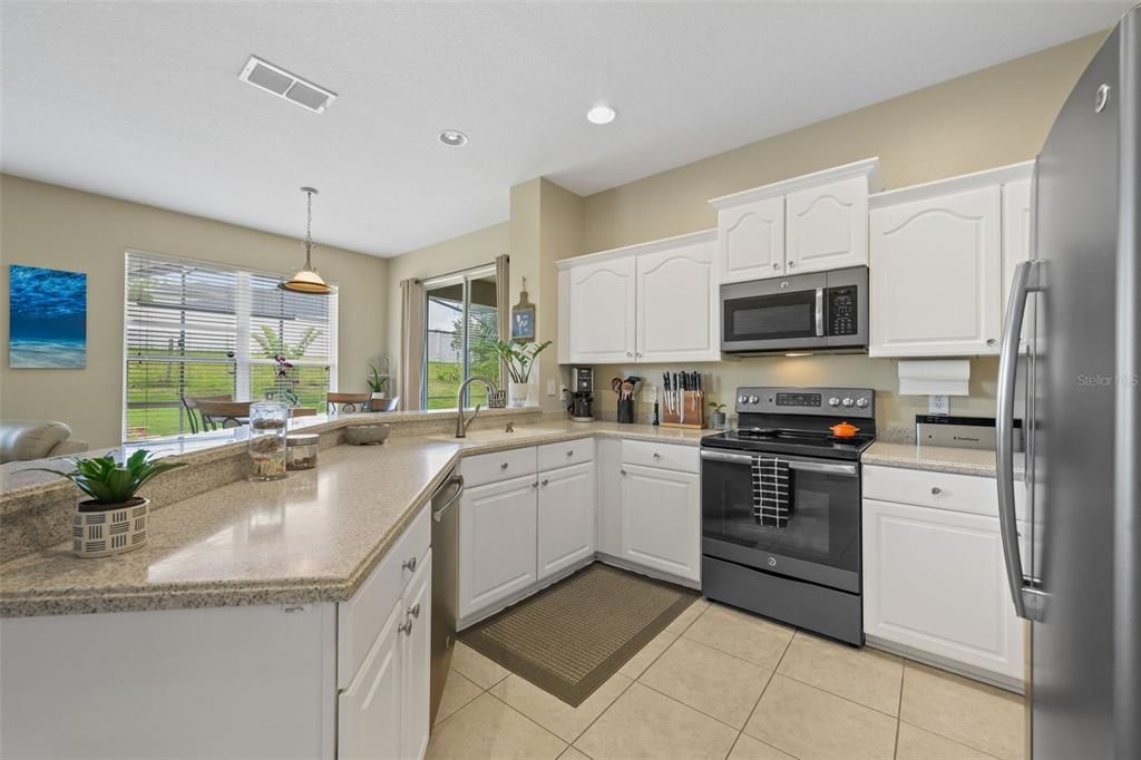 Active With Contract: $525,000 (4 beds, 3 baths, 2238 Square Feet)