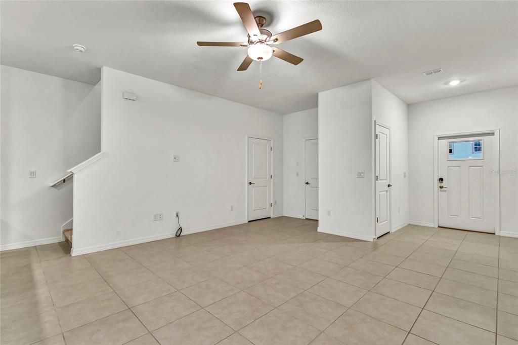 For Rent: $1,949 (3 beds, 2 baths, 1666 Square Feet)
