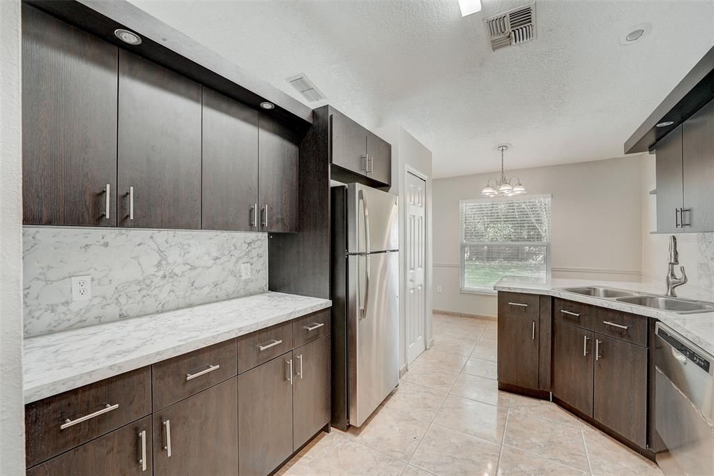For Sale: $409,900 (4 beds, 2 baths, 1791 Square Feet)