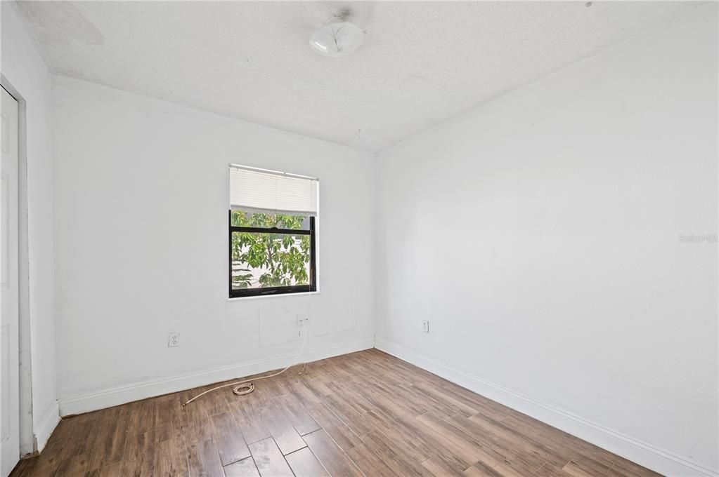 For Sale: $225,000 (3 beds, 2 baths, 1179 Square Feet)