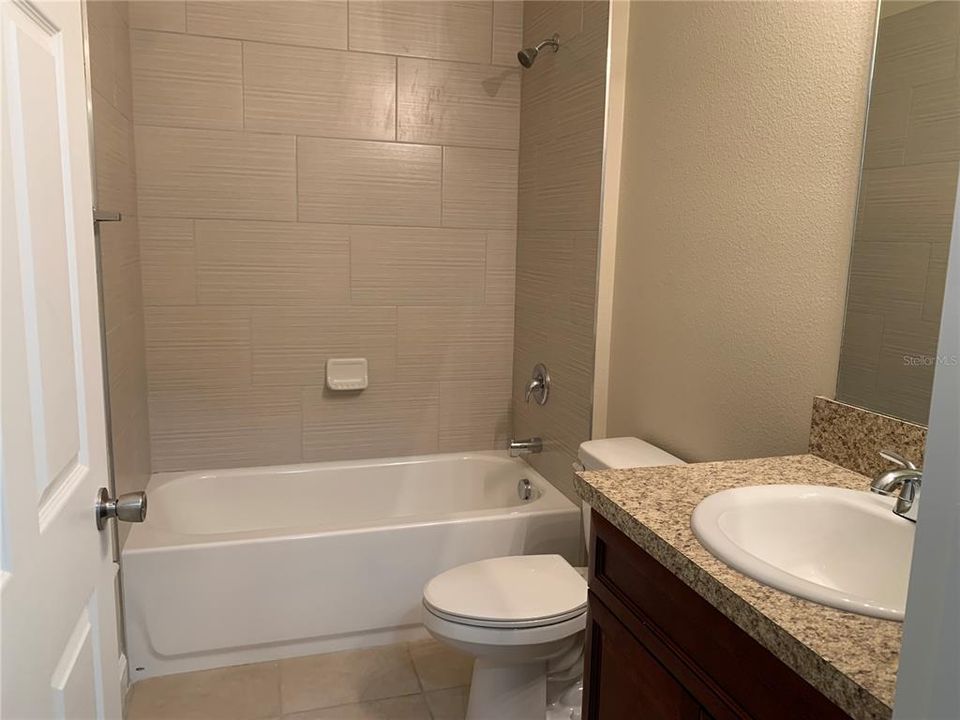 For Rent: $1,625 (3 beds, 2 baths, 1300 Square Feet)