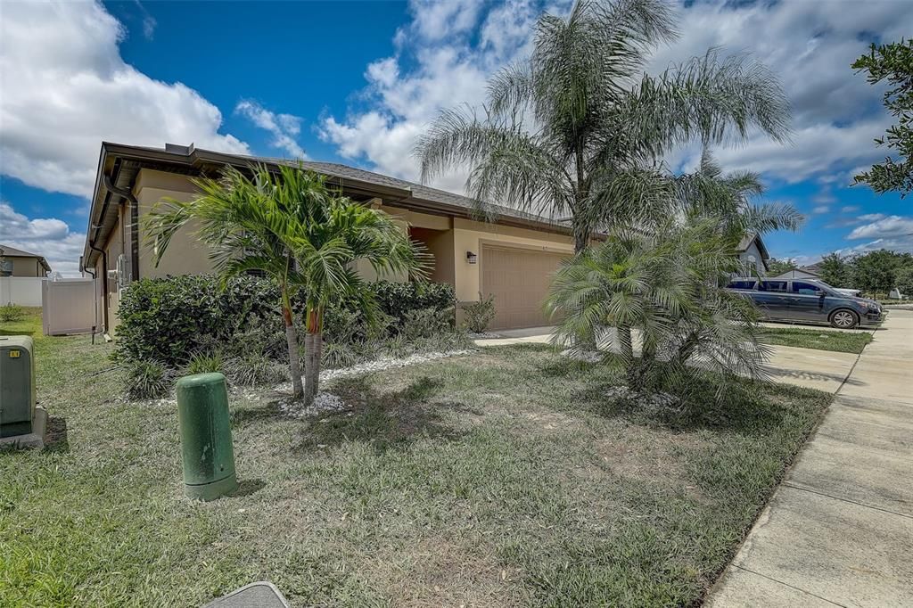 For Sale: $369,500 (4 beds, 2 baths, 1865 Square Feet)