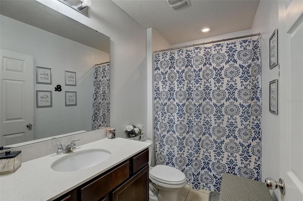 待售: $369,500 (4 贝兹, 2 浴室, 1865 平方英尺)