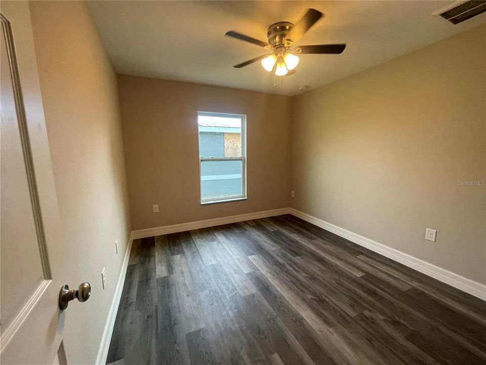 For Sale: $287,000 (3 beds, 2 baths, 1322 Square Feet)
