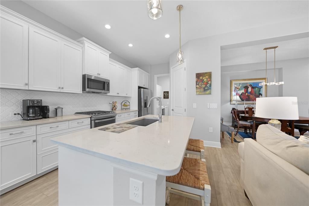 For Sale: $664,900 (3 beds, 2 baths, 2181 Square Feet)