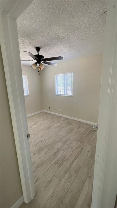 Active With Contract: $239,000 (3 beds, 1 baths, 972 Square Feet)