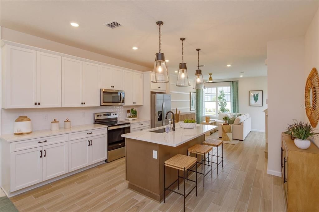 For Sale: $444,170 (3 beds, 2 baths, 1644 Square Feet)