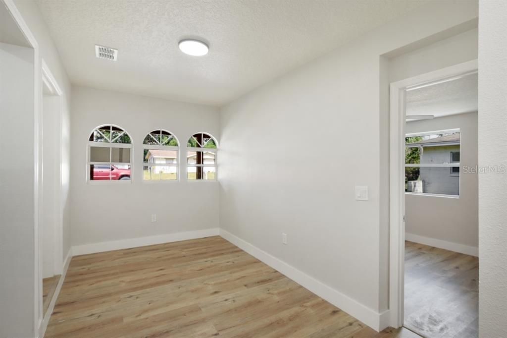 For Sale: $295,000 (3 beds, 2 baths, 1235 Square Feet)