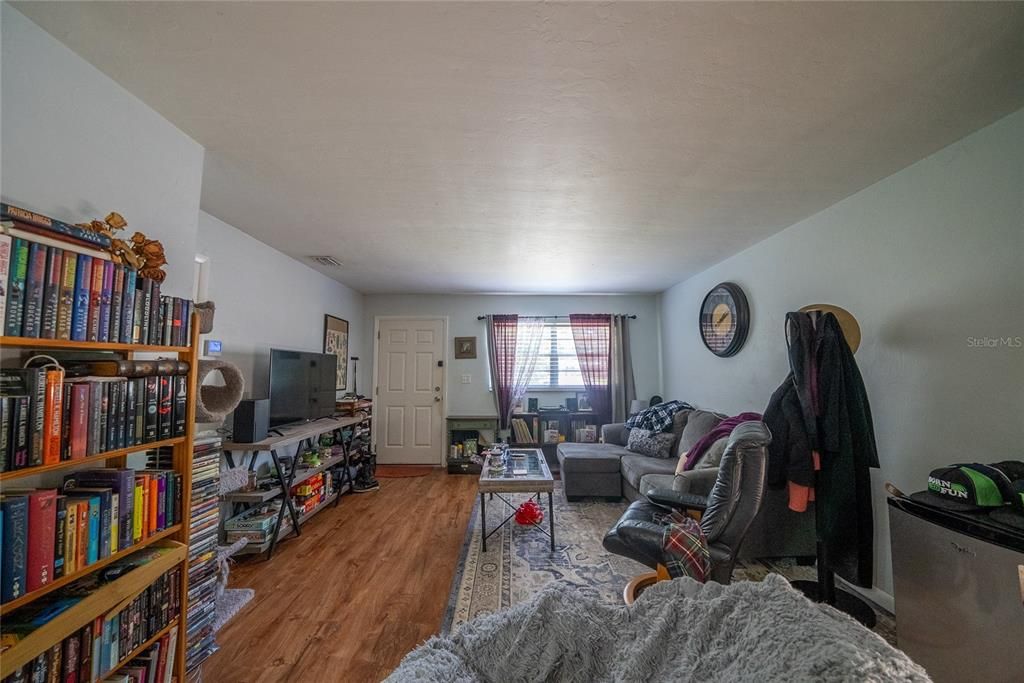 For Sale: $265,000 (0 beds, 0 baths, 1860 Square Feet)