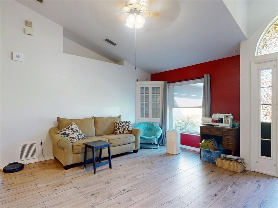 For Sale: $333,000 (3 beds, 2 baths, 1766 Square Feet)