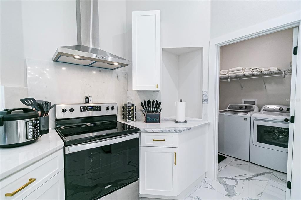 For Sale: $519,900 (4 beds, 2 baths, 1712 Square Feet)