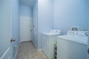 For Rent: $2,600 (4 beds, 2 baths, 1749 Square Feet)