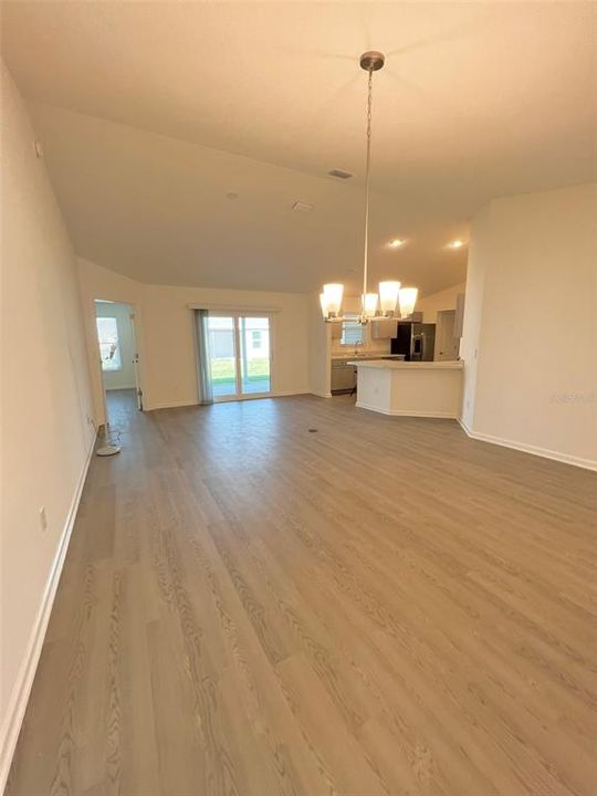 For Rent: $2,500 (3 beds, 2 baths, 1537 Square Feet)