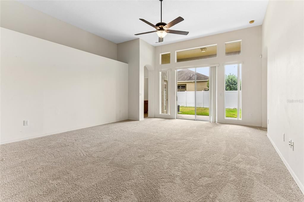 Active With Contract: $3,000 (5 beds, 3 baths, 2922 Square Feet)