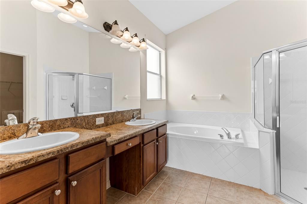 Active With Contract: $3,000 (5 beds, 3 baths, 2922 Square Feet)