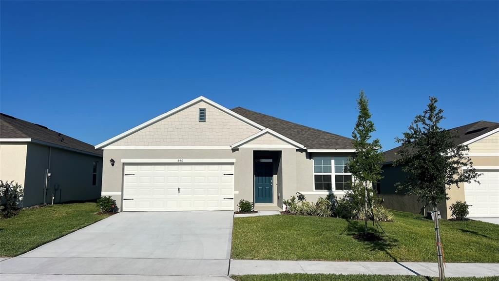 Active With Contract: $2,300 (3 beds, 2 baths, 1685 Square Feet)