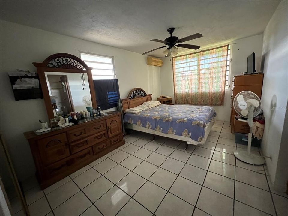 Vendido Recientemente: $235,000 (3 camas, 2 baños, 1550 Pies cuadrados)