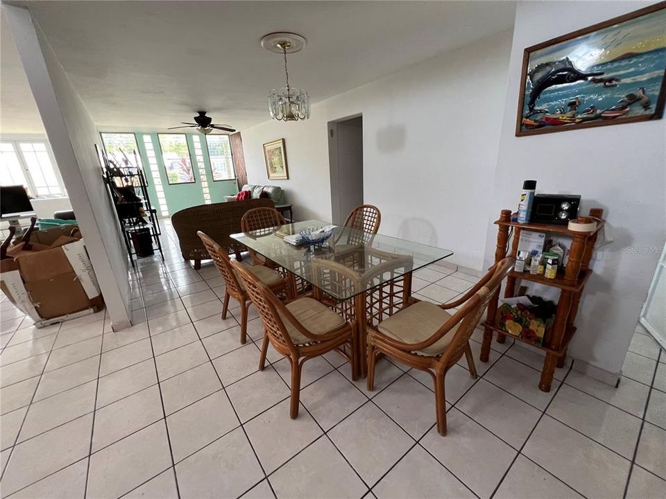 Vendido Recientemente: $235,000 (3 camas, 2 baños, 1550 Pies cuadrados)