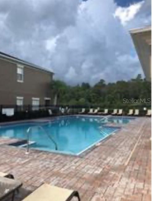 Active With Contract: $1,850 (2 beds, 2 baths, 1304 Square Feet)