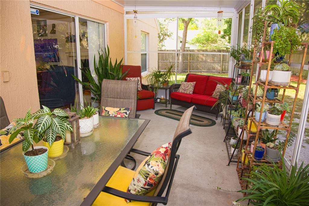For Sale: $407,000 (3 beds, 2 baths, 1981 Square Feet)