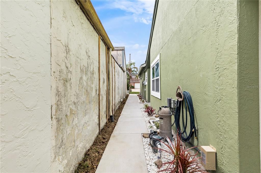 For Sale: $399,000 (3 beds, 2 baths, 1656 Square Feet)
