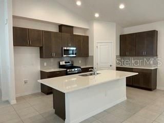For Rent: $2,800 (3 beds, 2 baths, 1588 Square Feet)