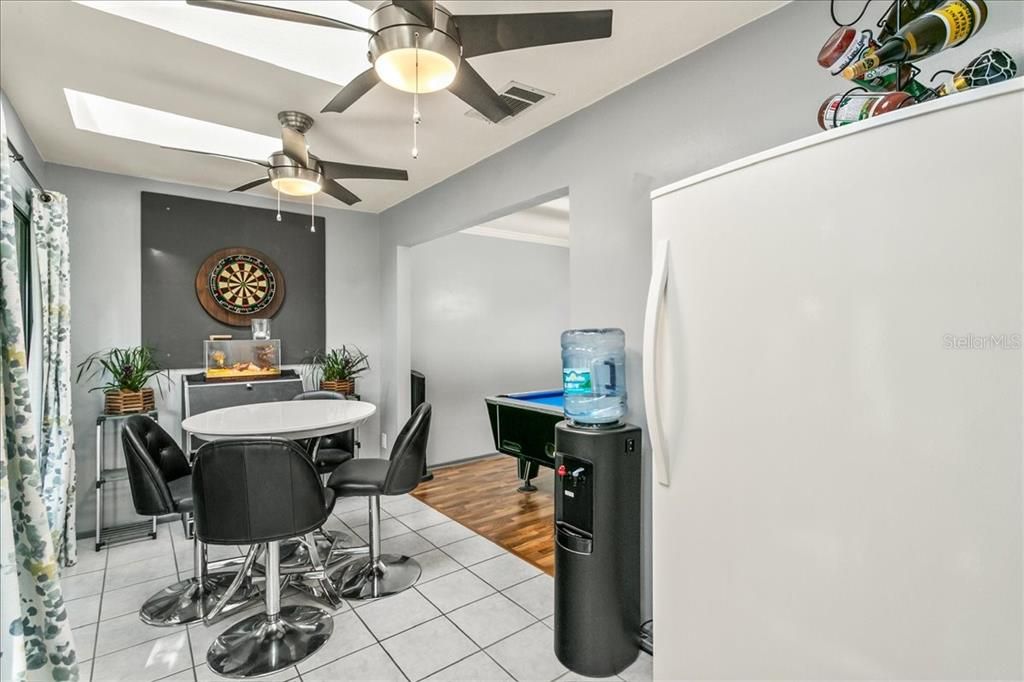 Recently Sold: $279,000 (2 beds, 2 baths, 1335 Square Feet)
