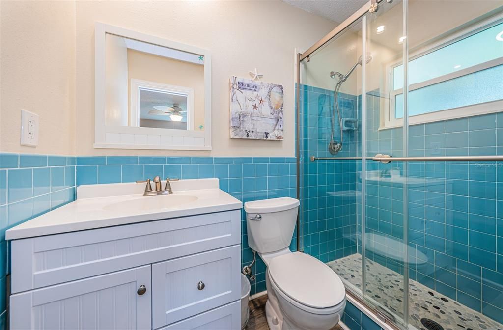 最近售出: $338,900 (2 贝兹, 2 浴室, 1328 平方英尺)