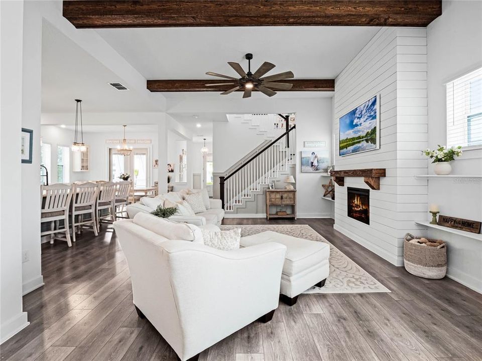 Active With Contract: $1,050,000 (4 beds, 3 baths, 2750 Square Feet)