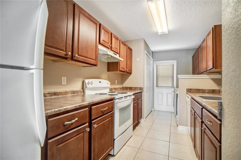 For Rent: $1,895 (3 beds, 2 baths, 1113 Square Feet)