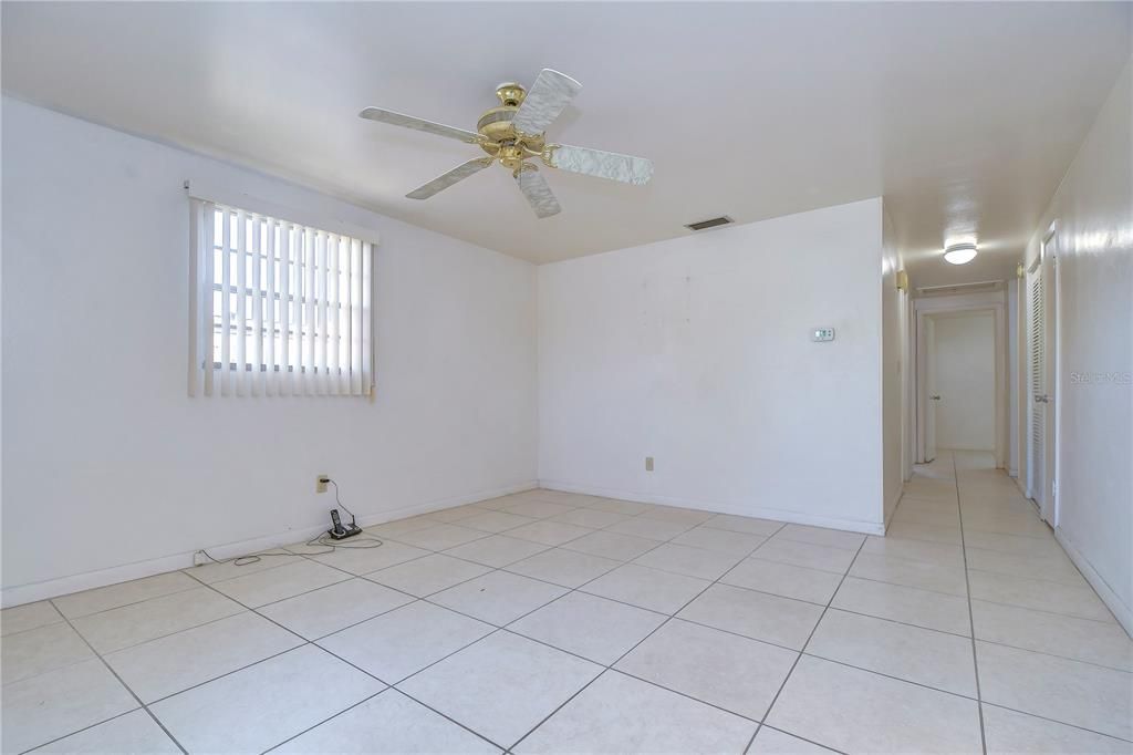 Active With Contract: $350,000 (3 beds, 1 baths, 1130 Square Feet)