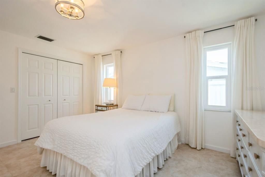 For Sale: $669,000 (3 beds, 2 baths, 1902 Square Feet)