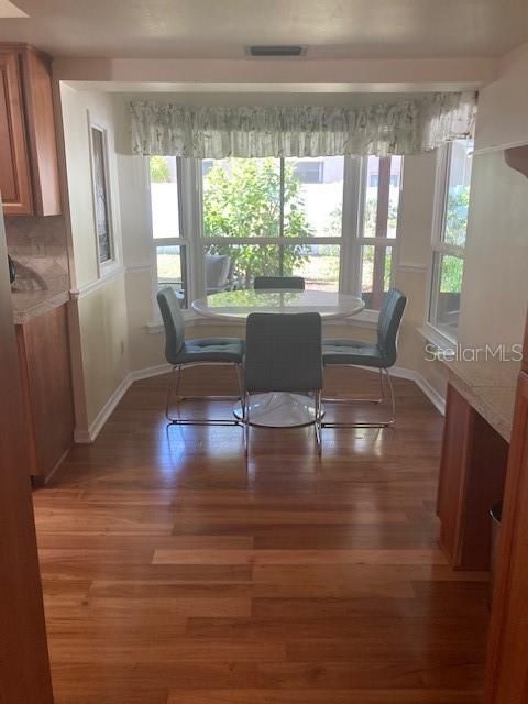 Recently Rented: $2,600 (2 beds, 2 baths, 1963 Square Feet)