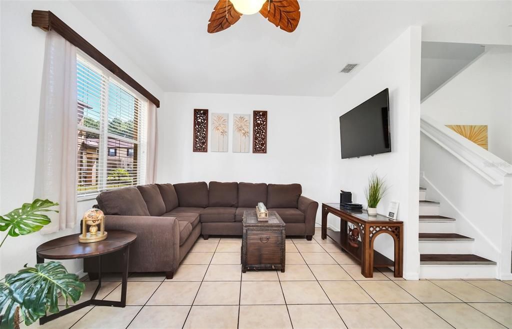 Active With Contract: $267,000 (3 beds, 2 baths, 1457 Square Feet)