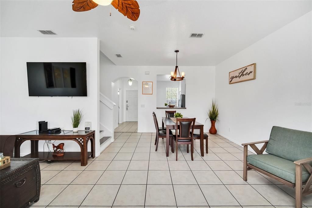 Active With Contract: $267,000 (3 beds, 2 baths, 1457 Square Feet)