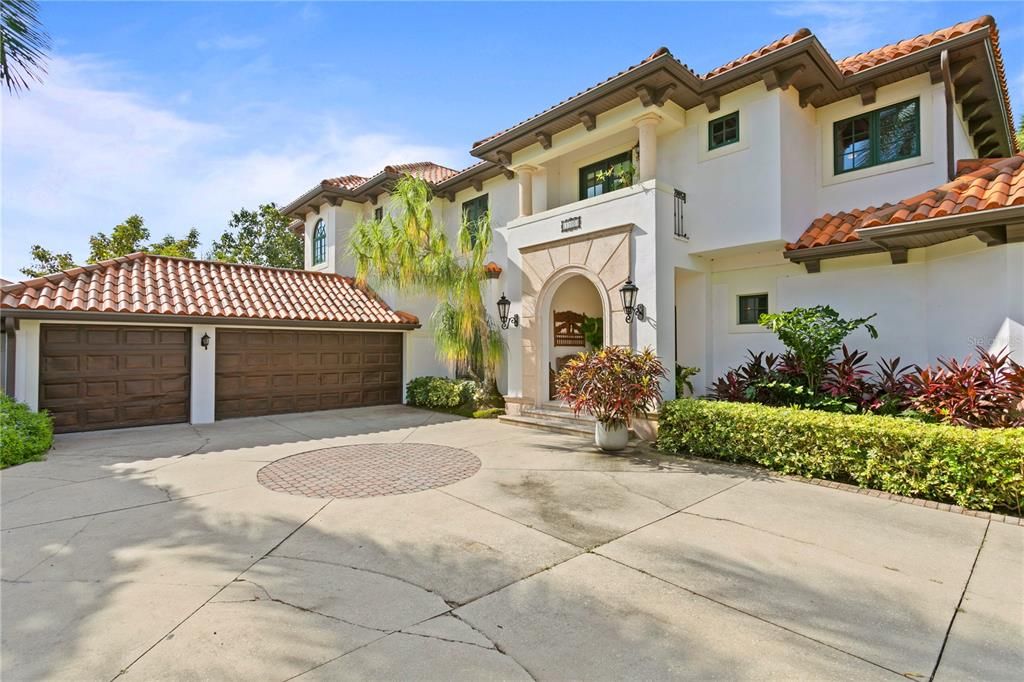 Recently Sold: $2,600,000 (5 beds, 6 baths, 4259 Square Feet)