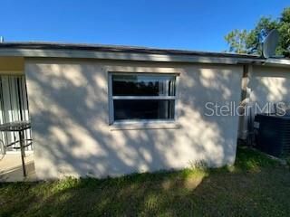 For Sale: $299,900 (3 beds, 2 baths, 1195 Square Feet)