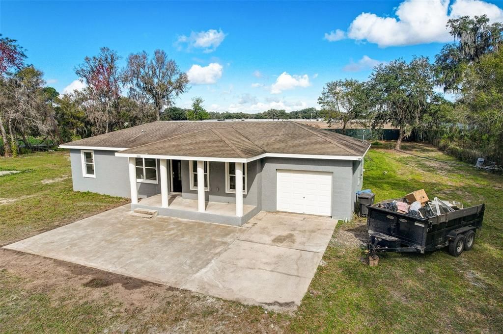 For Sale: $499,900 (4 beds, 2 baths, 1172 Square Feet)