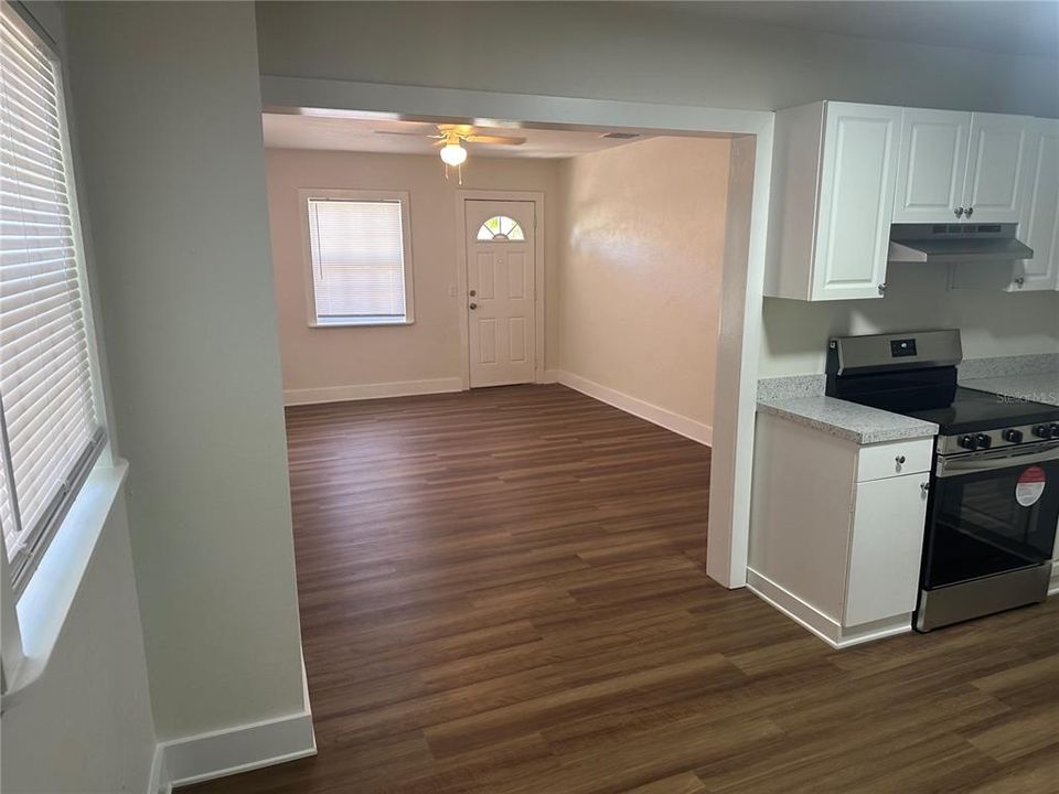 For Sale: $224,900 (3 beds, 1 baths, 1008 Square Feet)