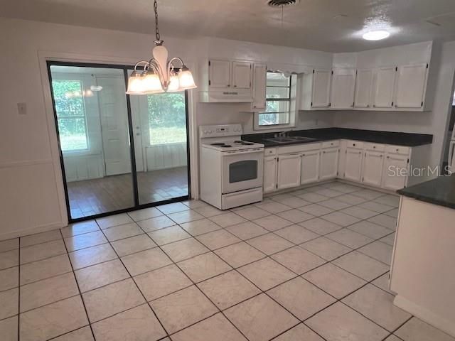 For Rent: $1,500 (3 beds, 2 baths, 1680 Square Feet)