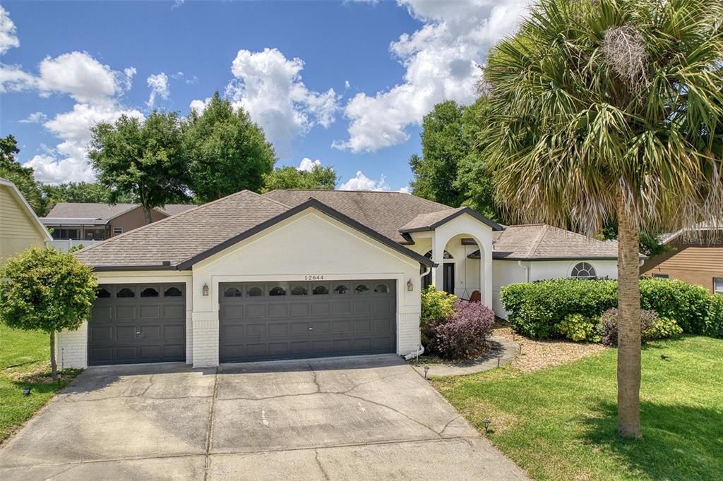 Active With Contract: $599,000 (4 beds, 3 baths, 2690 Square Feet)