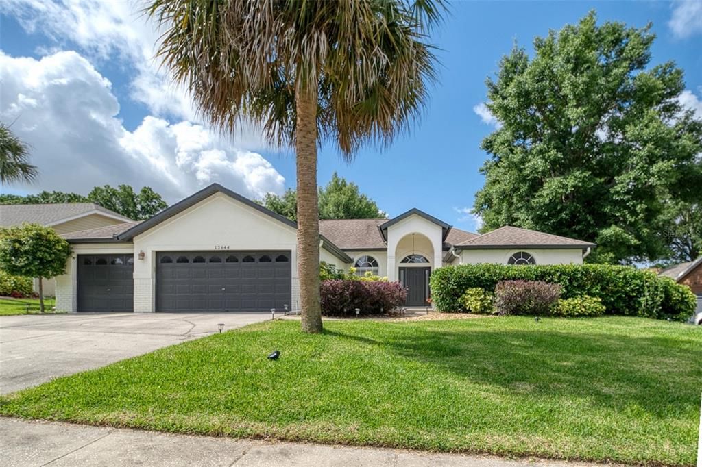 Active With Contract: $599,000 (4 beds, 3 baths, 2690 Square Feet)