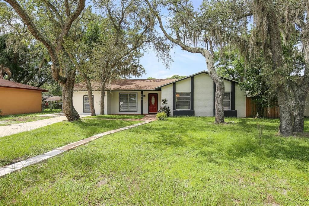 For Sale: $377,400 (4 beds, 2 baths, 1667 Square Feet)