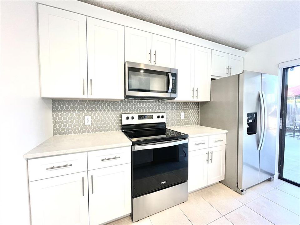 For Sale: $350,000 (2 beds, 2 baths, 1236 Square Feet)