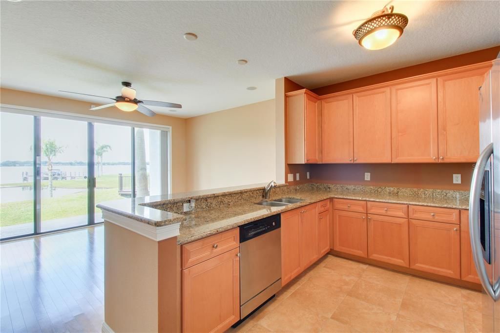 For Rent: $2,995 (3 beds, 2 baths, 1706 Square Feet)