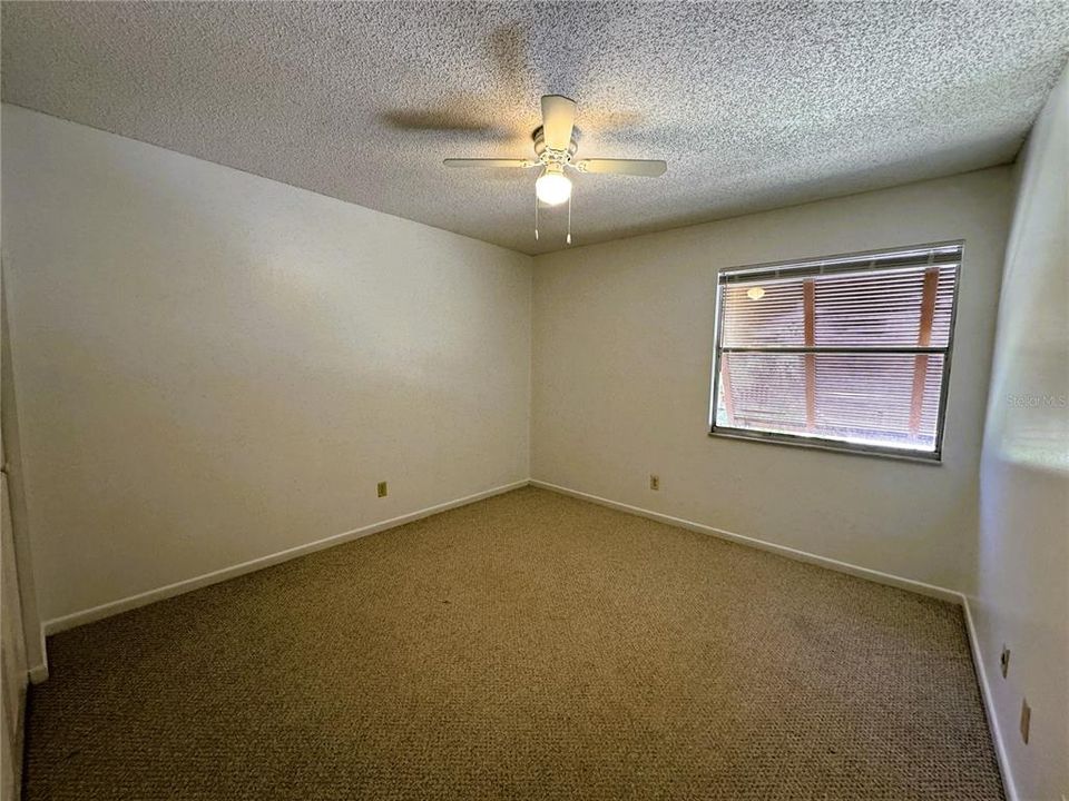 For Sale: $169,000 (2 beds, 2 baths, 897 Square Feet)