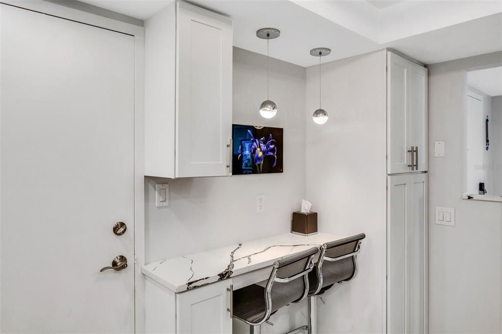 For Sale: $765,000 (2 beds, 2 baths, 1320 Square Feet)