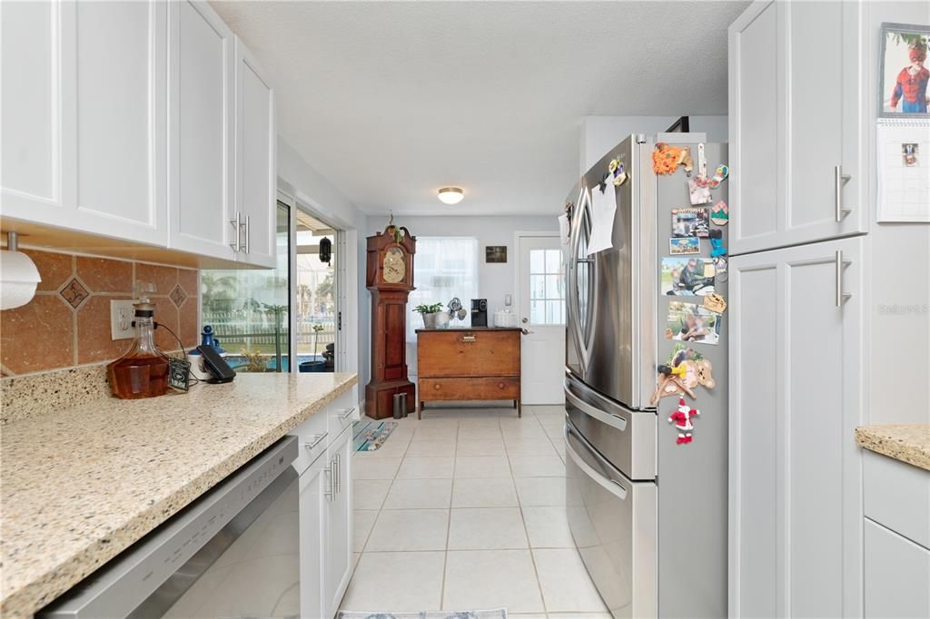 For Sale: $444,000 (2 beds, 1 baths, 1094 Square Feet)