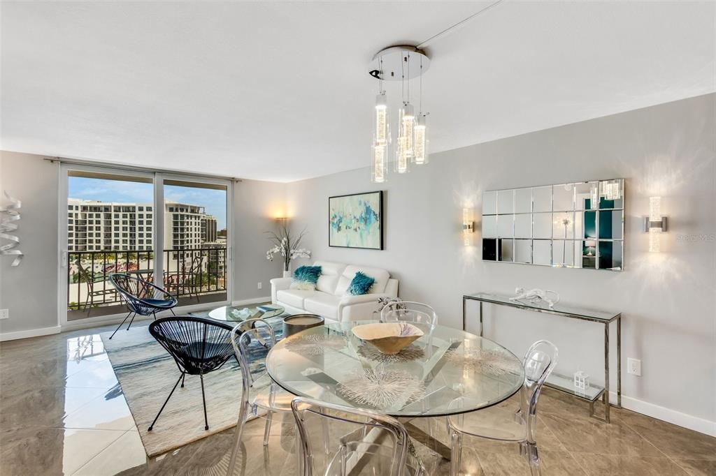 For Sale: $525,000 (1 beds, 2 baths, 985 Square Feet)