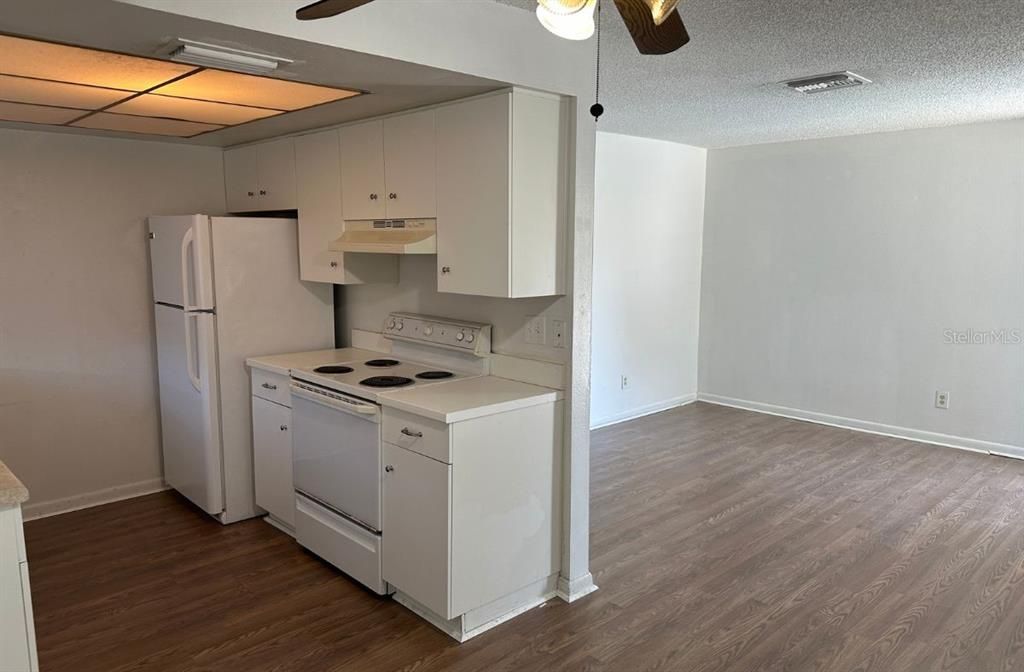 For Rent: $1,299 (2 beds, 1 baths, 650 Square Feet)